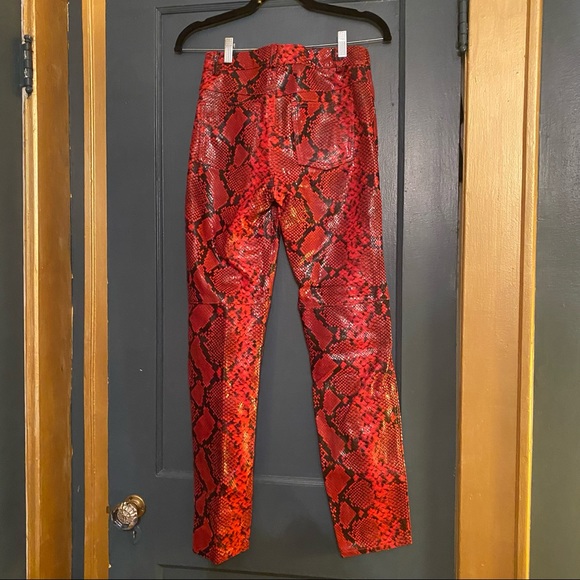 H&M Studio A/W 2016 Women's Red Snake Print Leather Pants NWT - Picture 9 of 12
